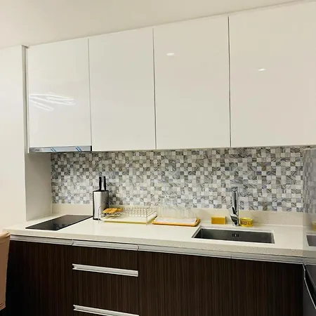 One Bedroom In Tower F -11N With Seaview